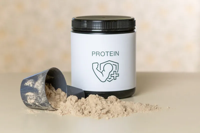 Protein powder jar and measuring scoop